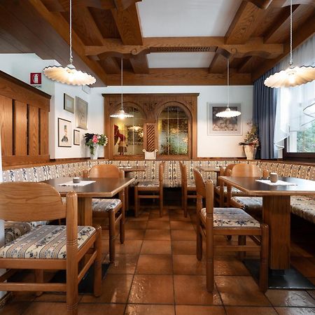 Hotel Mary Pozza di Fassa Exterior photo