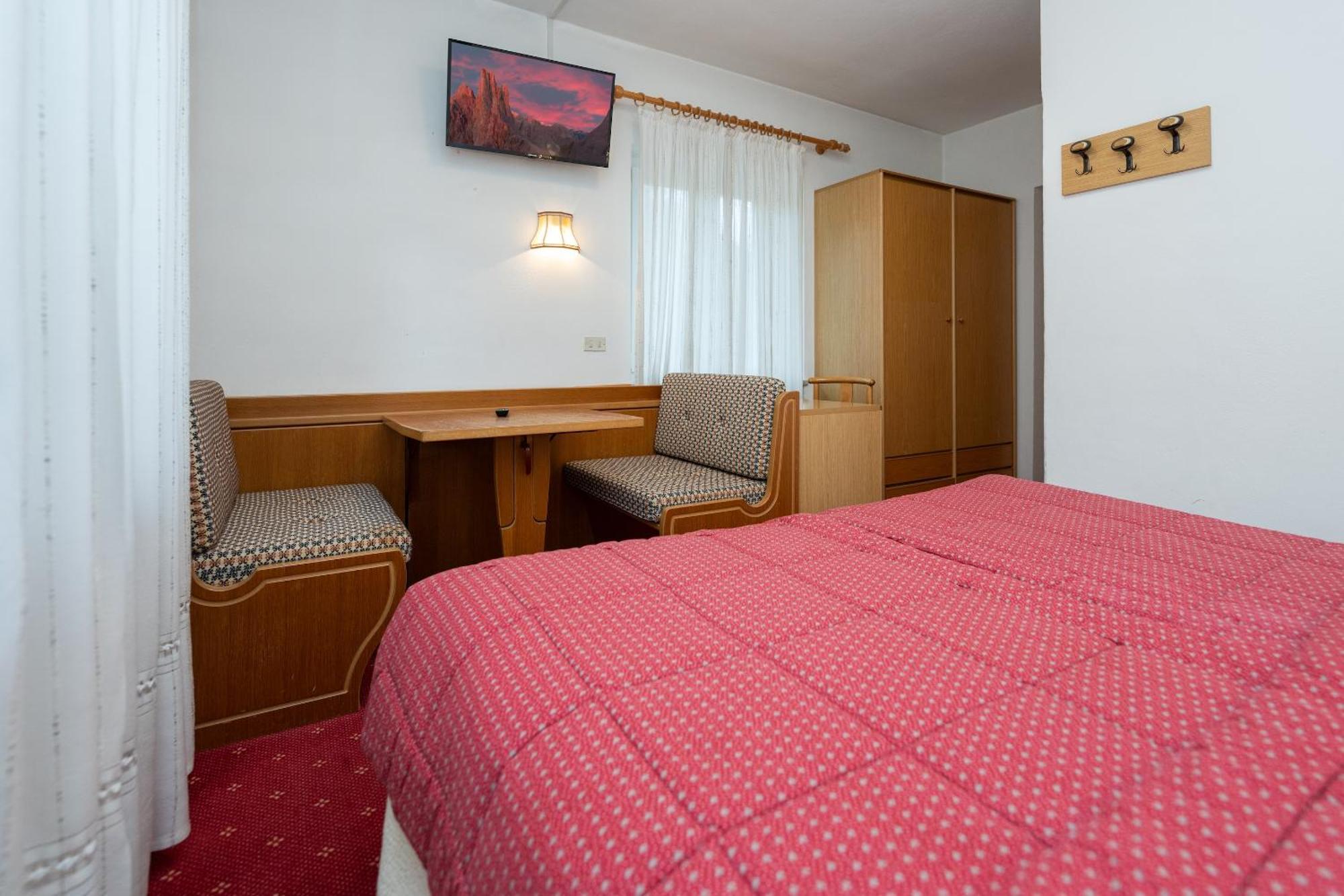 Hotel Mary Pozza di Fassa Exterior photo